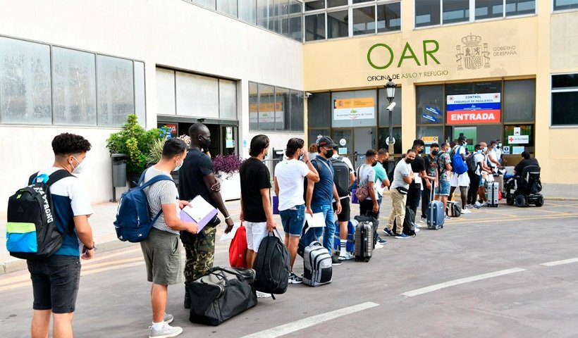 Cómo emigrar como refugiado a España siendo Latino: Ventajas y desventajas
